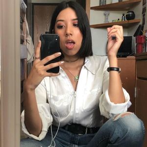 Meet your Posher, Elizabeth